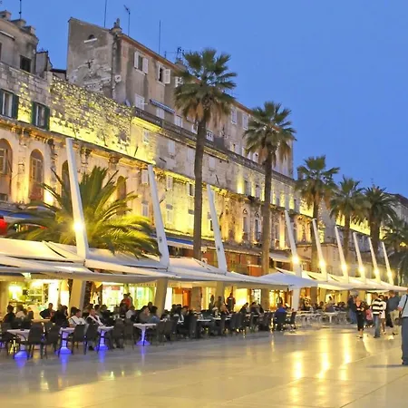 Veluni - - Free Parking Appartement Split