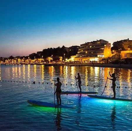 Appartement Veluni - - Free Parking