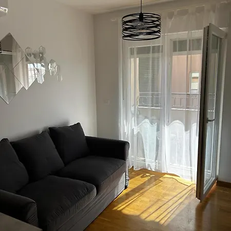 Appartement Veluni - - Free Parking