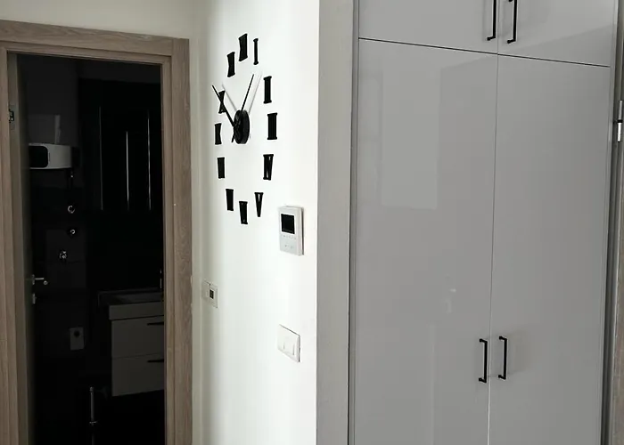 Veluni - - Free Parking Apartman *