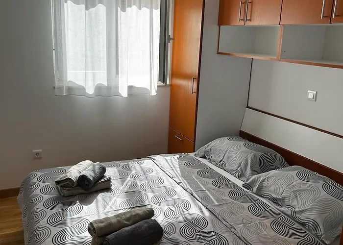 Veluni - - Free Parking Apartman *