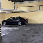 Veluni - - Free Parking 斯普利特